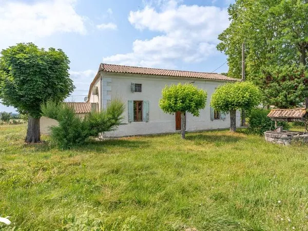 Maison en pierre de 4 pièces principales