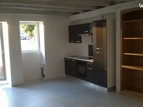 Appartement T3 avec terrain et stationnement