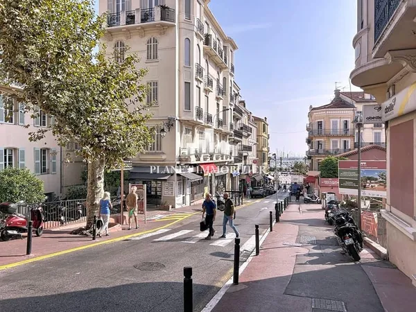 CANNES - CESSION DE DROIT AU BAIL - A DEUX PAS DU MARCHE FOR