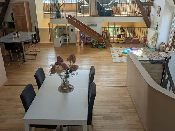 Maison de charme en pierre - 227 m² habitables + 220 m² de dépendances - 350 000