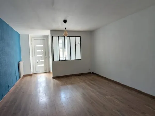 Maison 10 pièces 215 m²