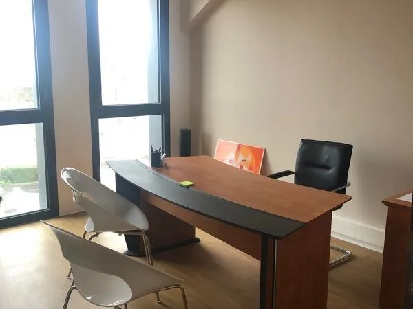 Bureaux à louer neuf très bon emplacement