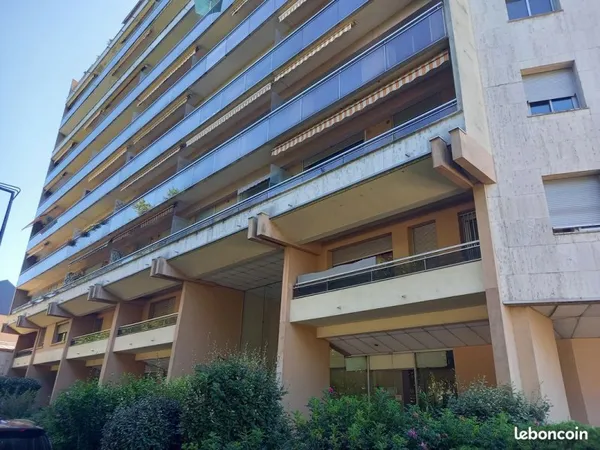Studio 1 pièce 22 m²