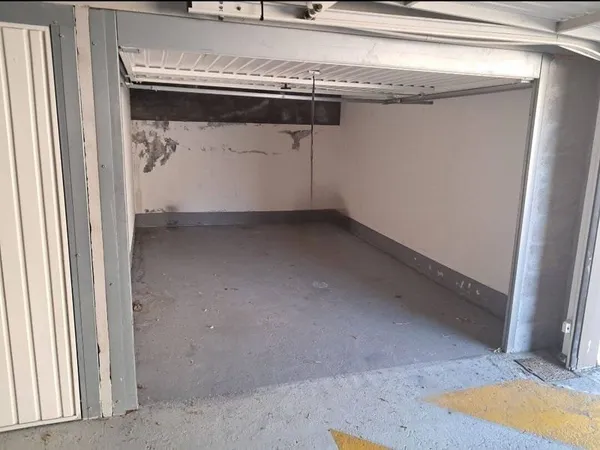 Parking 13 m²