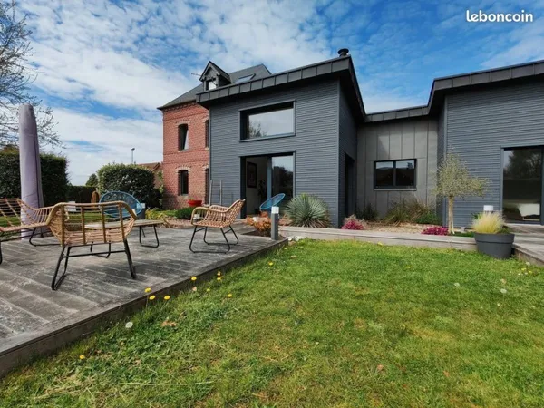 Maison 7 pièces 196 m²