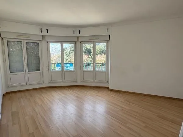 LES SORINIERES : Appartement avec deux chambres plein coeur
