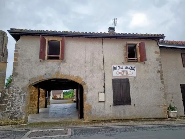 Immeuble mixte habitation + local commercial - Rentabilité à exploiter