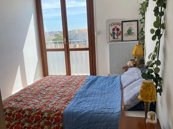 Appartement lumineux avec balcon et vue dégagée - dernier étage avec ascenseur