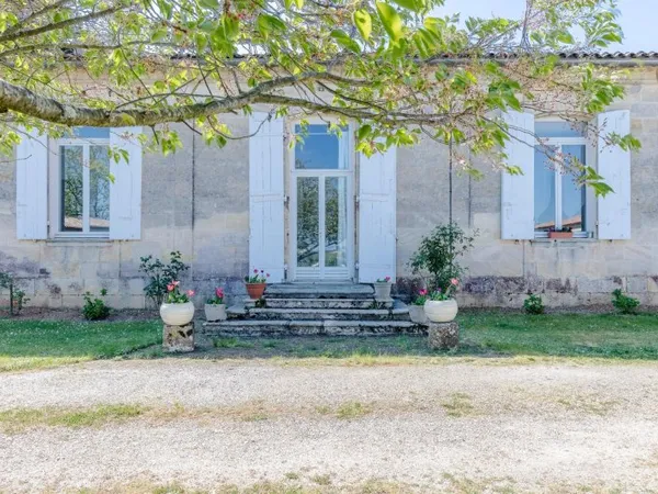 Maison et villa de prestige Vente Artigues-près-Bordeaux 11p 430m² 1365000€