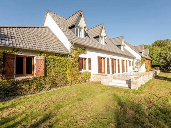 LIEUX UNIQUES ® x PROPRIÉTÉS PRIVÉES PROPOSE TRES BELLE MAISON CONTEMPORAINE DE 306 M² - SUR LISLE -
