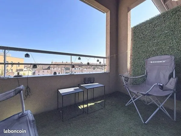 Appartement - 3 pièces - Balcon et garage