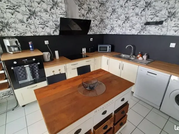 Chambres dispo au 01 juin 2026 dans appartement meuble spacieux clair fonctionnel proche du centre v