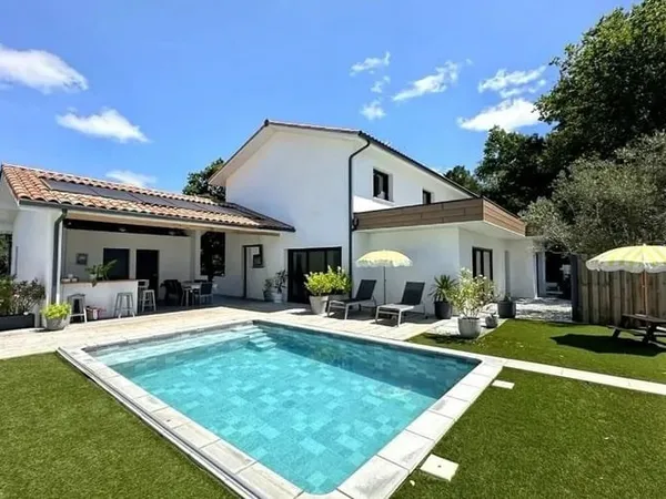 Maison 5 pièces 200 m²