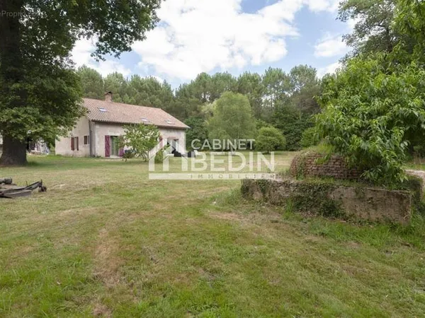 Maison 7 pièces 247 m²