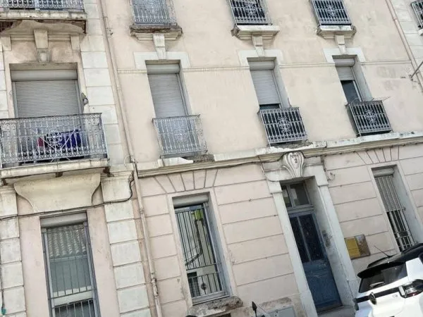 Bureaux 64 m²