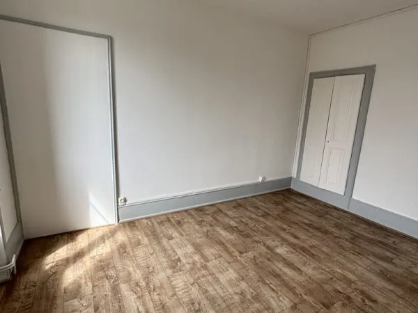 APPARTEMENT F2 NEUF AUDINCOURT TOUT COMPRIS