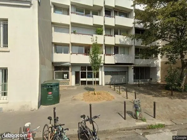 Place de parking en box sécurisé - Paris 10