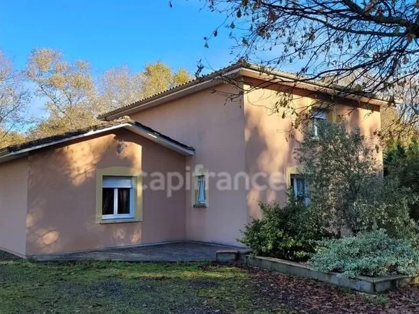Dpt Gironde (33), A vendre belle MAISON 5 pièces de 175 m² sur terrain de 1150 m² à MARSAS (proche d