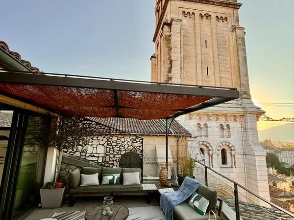 Maison 7 pièces 240 m²