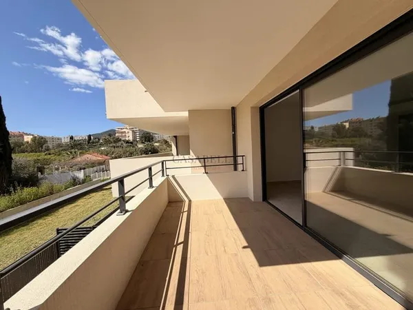 APPARTEMENT T3 TRAVERSANT - Frais de Notaire offert