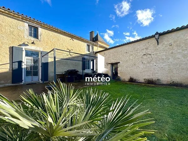 Maison 7 pièces 226 m²