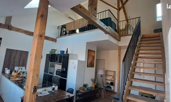 Colocation chambre + lieu commun de 125 m2, meublée et rénovée + une place de parking