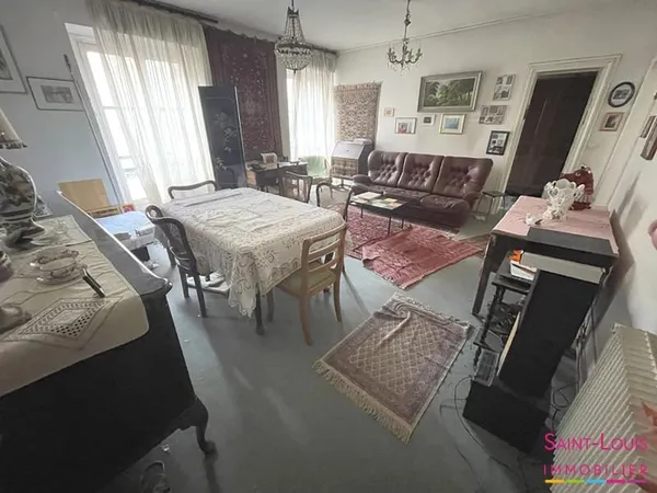 Au coeur du centre ville de Poissy Maison de ville de 150m2