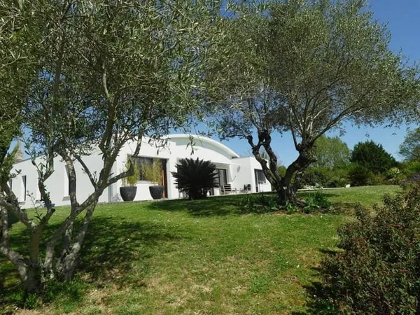 Maison 5 pièces 180 m²