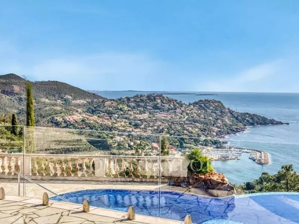 Villa provençale vue mer panoramique - Domaine sécurisé