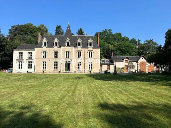 Chateau 16 pièces 400 m²