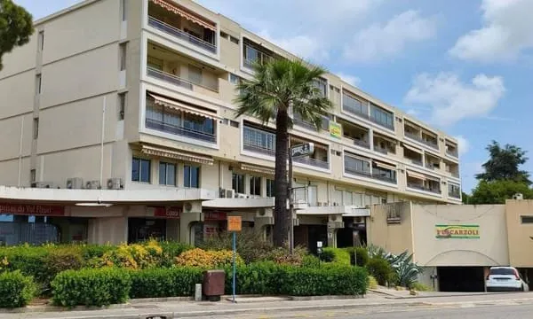 Local commercial 160 m²