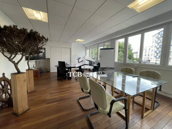 Bureaux 315 m²