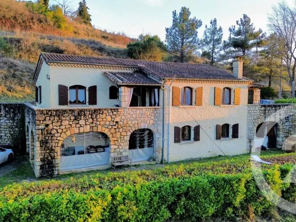 Maison 3 pièces 183 m²