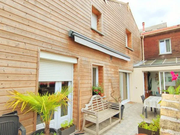 Maison de charme rénovée - 118 m² habitables / 156 m² exploitables -DPE B-A Terrasse & Jardin - Prêt