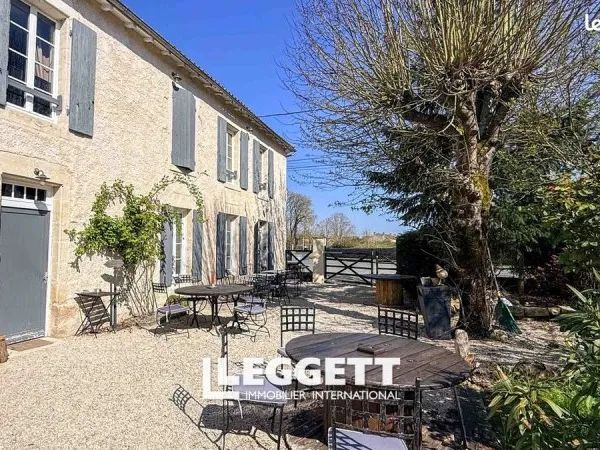 Commerce bar, chambres d'hôtes 280 m²