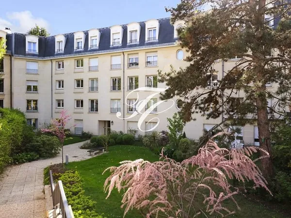 VERSAILLES - 3 pièces 73.35 m2