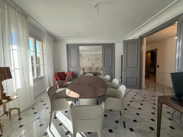 Bas Croix des Gardes - Élégant 4 pièces de 160 m² à deux pas de la mer
