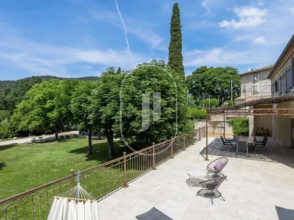 Magnifique Propriété Provençale avec appartement indépendant à vendre en Drôme Provençale