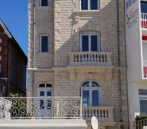 Maison de luxe 8 pièces 210 m²