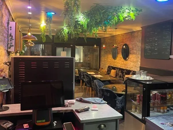 Restaurant,snack commerce