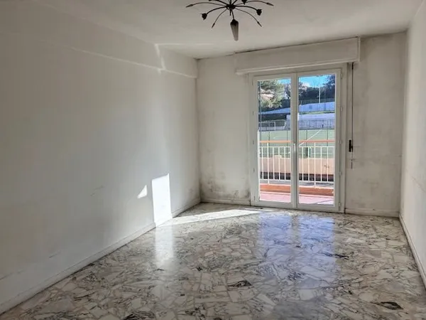 LE CANNET - APPARTEMENT 2 PIECES A RENOVER - IDEAL INVESTISSEURS