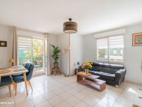 Vente appartement 4 pièces 80m2 13010 marseille quartier les 3 ponts