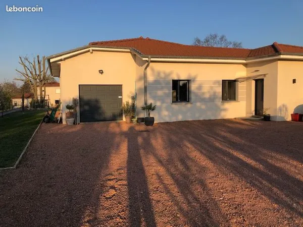 Belle Maison à louer proche de ROANNE