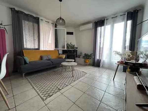 ALBI - Hyper Centre - Appartement T3 meublé avec climatisation.