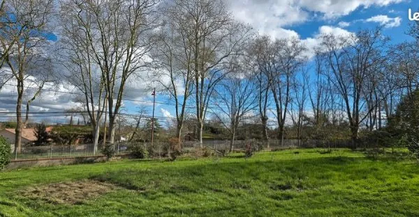 Terrain à bâtir 833m² - Grenade -