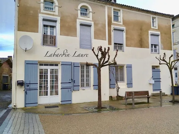 Ensemble immobilier proche de MARMANDE maison P5 de 140 m² - Terrain de 235,00 m²