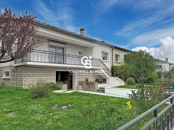 Maison lumineuse à Chaniers - Hors zone inondable