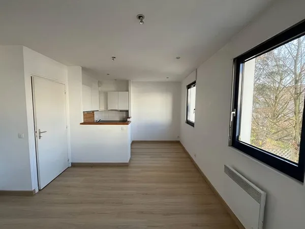VIEUX LILLE - TYPE 2 EN RESIDENCE SECURISEE
