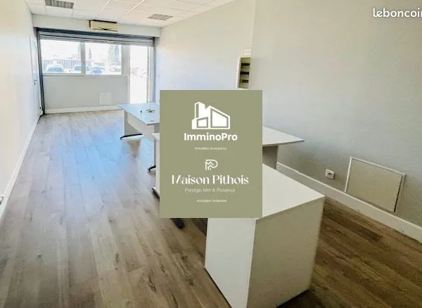 Local 70 m² Aubagne