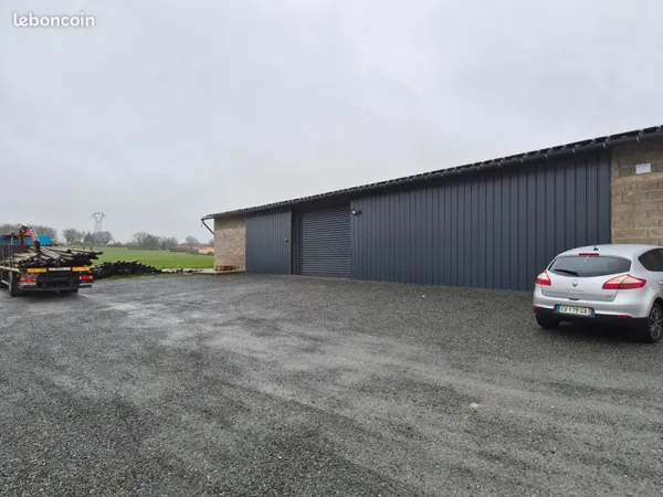 Dépôt professionnel, hangar de stockage